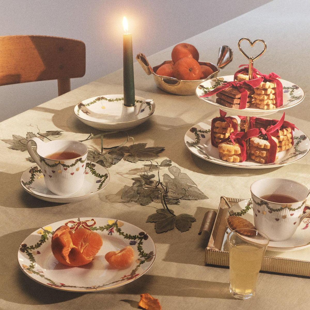 Star Fluted Christmas Plate, 21 cm - US 7742